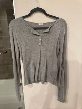 Brandy Melville Heather Gray Long-Sleeve Henley